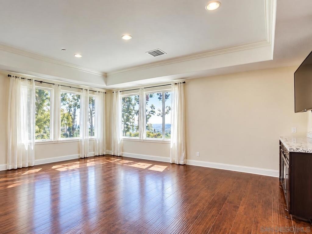 1657 Coronado Avenue - Photo 7