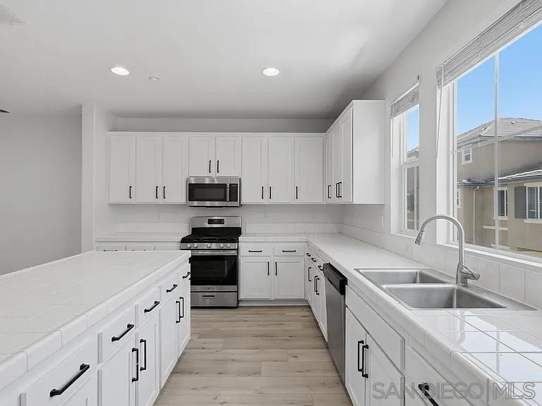 1645 Burr Oak Pl - Photo 2