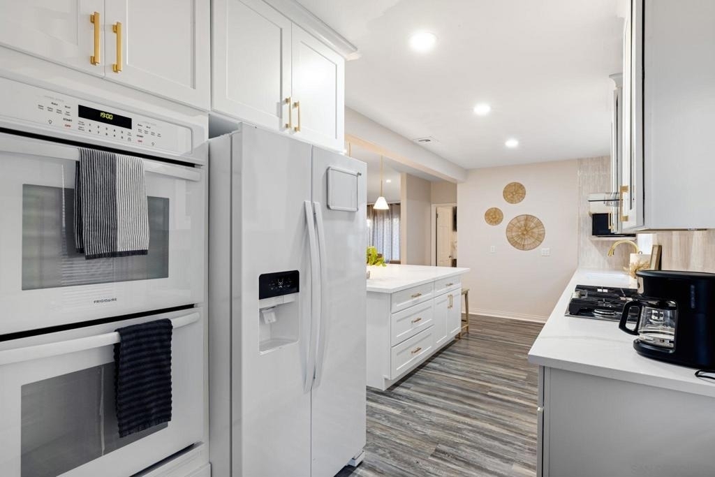 7375 Eads Ave. - Photo 15