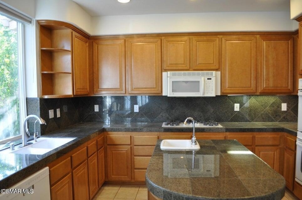1596 Blue Canyon Street - Photo 3
