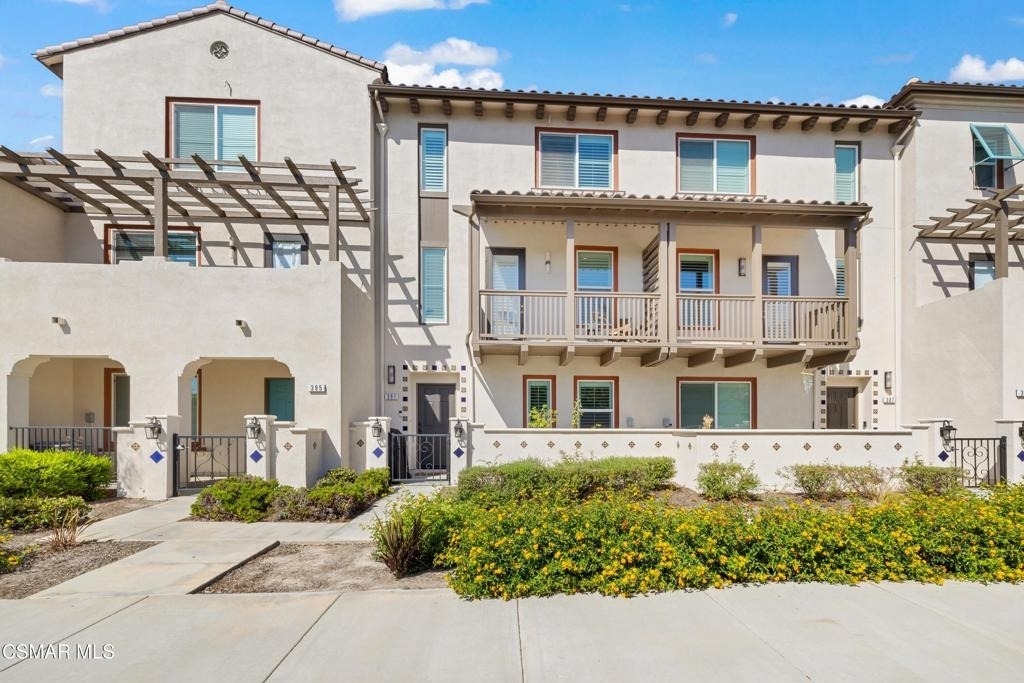 391 Townsite Promenade - Photo 0