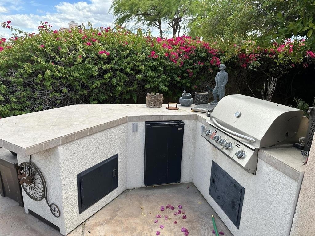 49720 Lincoln Drive - Photo 2