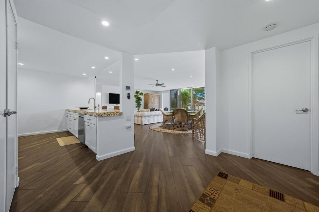 900 Island Drive - Photo 8
