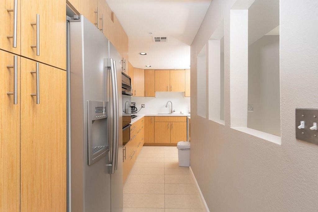 943 Village Square S - Photo 16