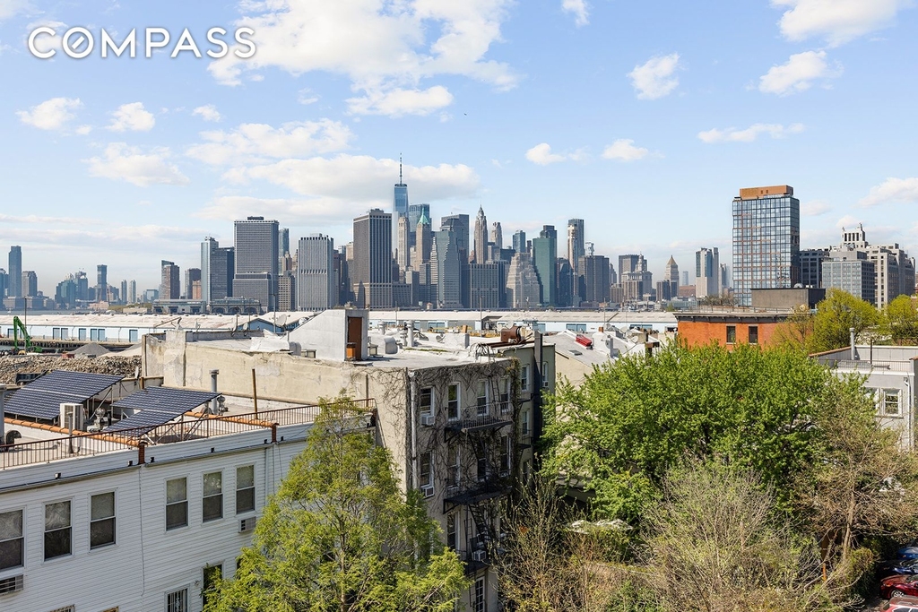 Tiffany Place - Photo 3