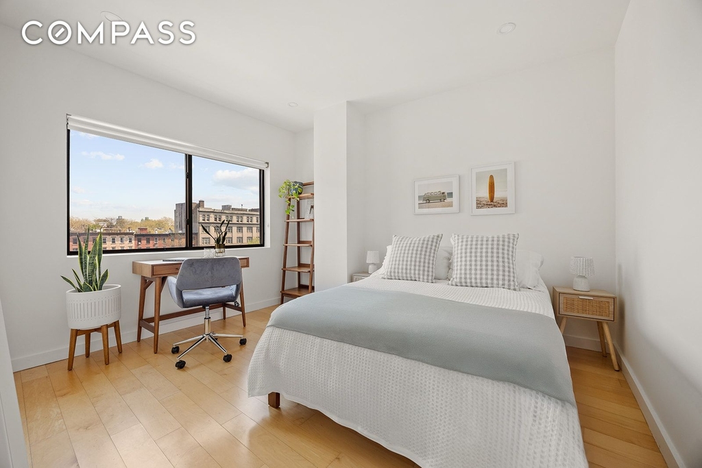Tiffany Place - Photo 7