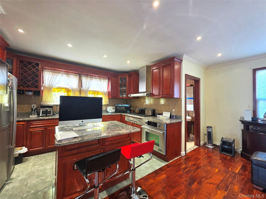 9051 52nd Avenue - Photo 0