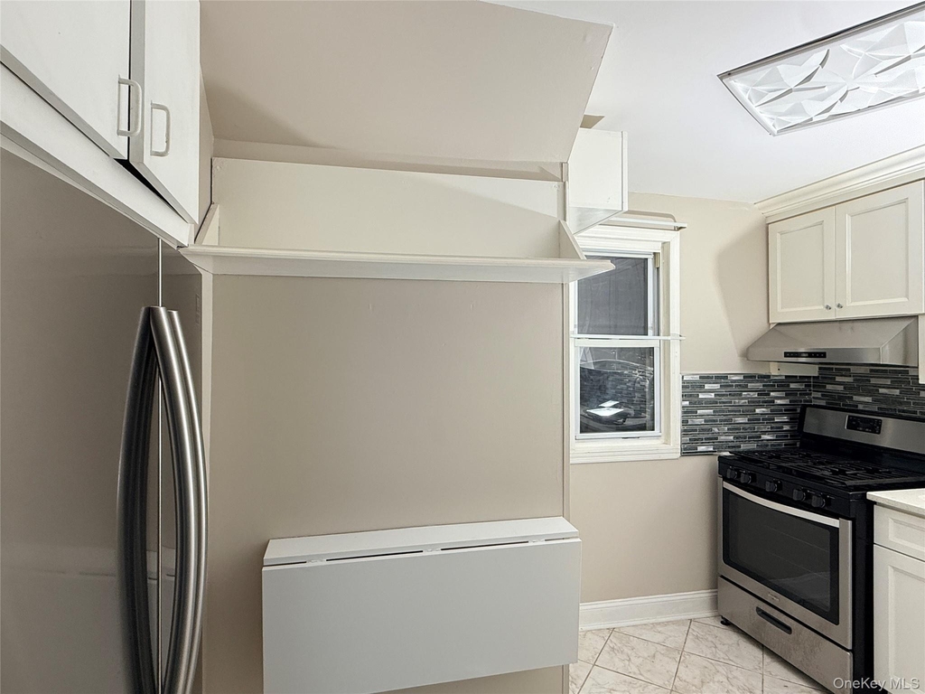 41-39 Benham Street - Photo 36