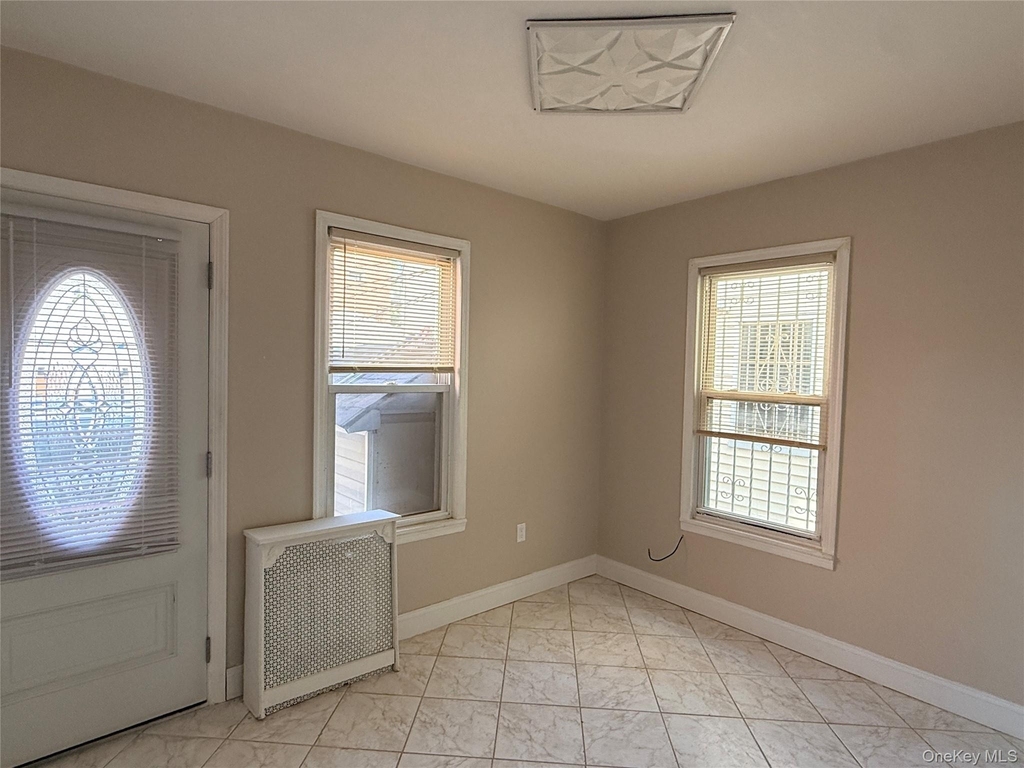 41-39 Benham Street - Photo 27