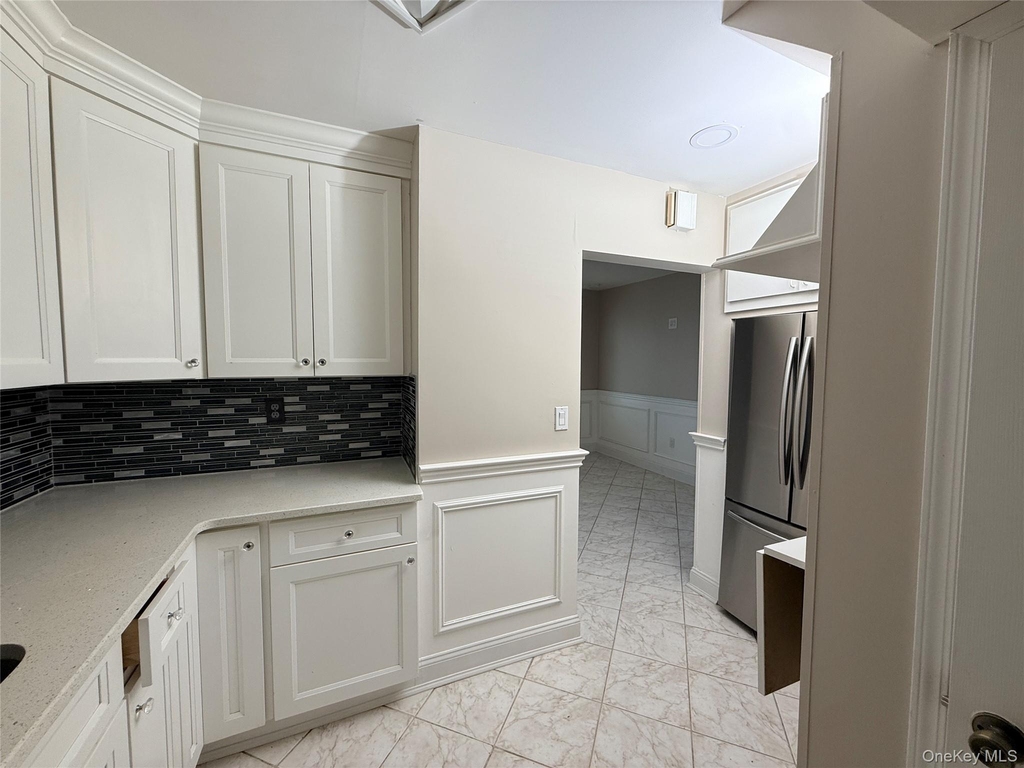 41-39 Benham Street - Photo 43