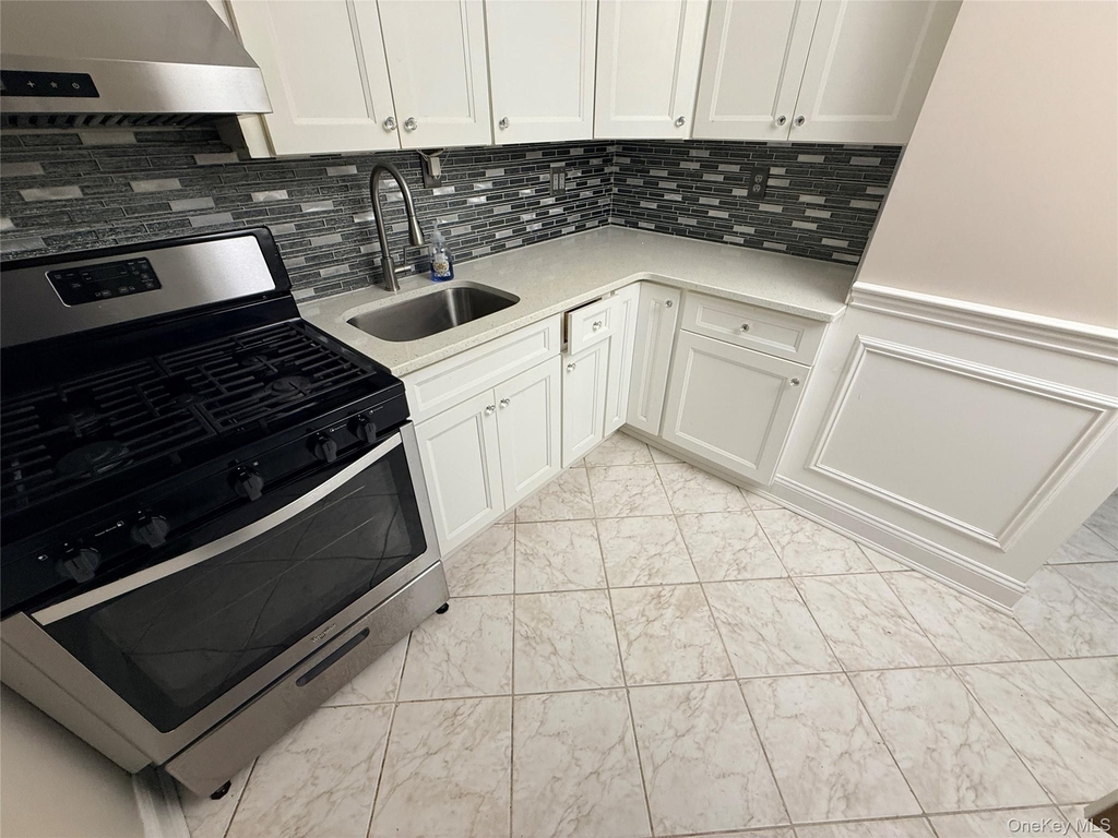 41-39 Benham Street - Photo 40