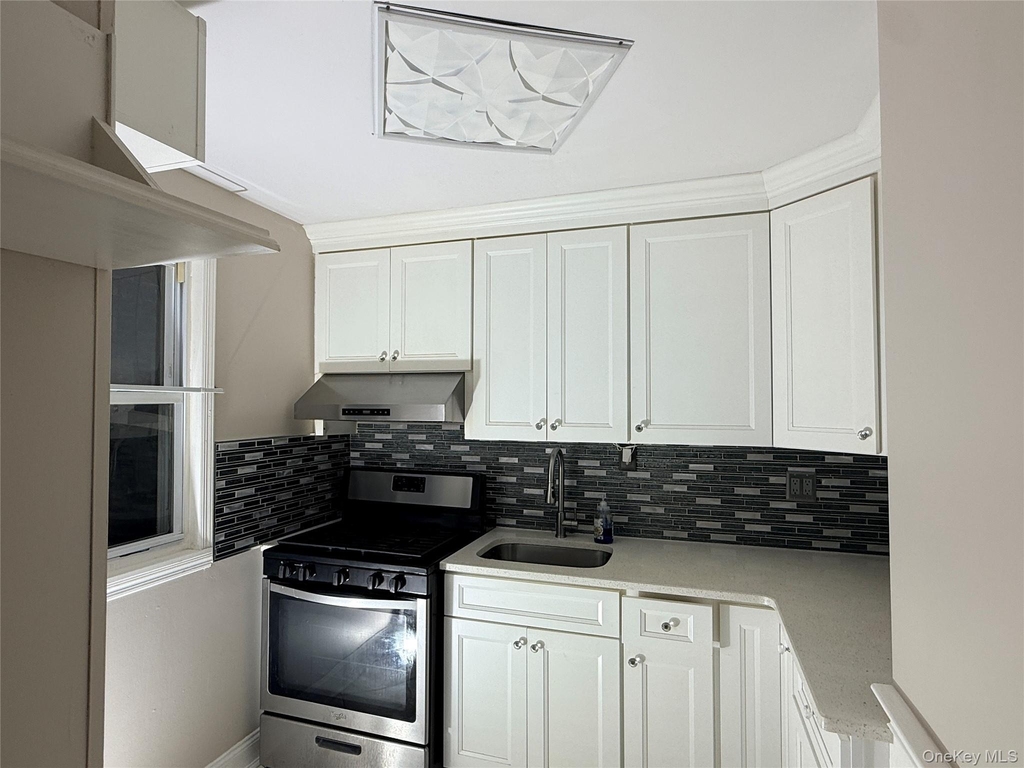 41-39 Benham Street - Photo 37