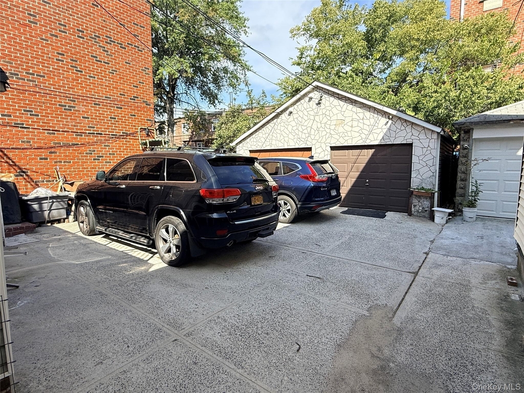 41-39 Benham Street - Photo 45