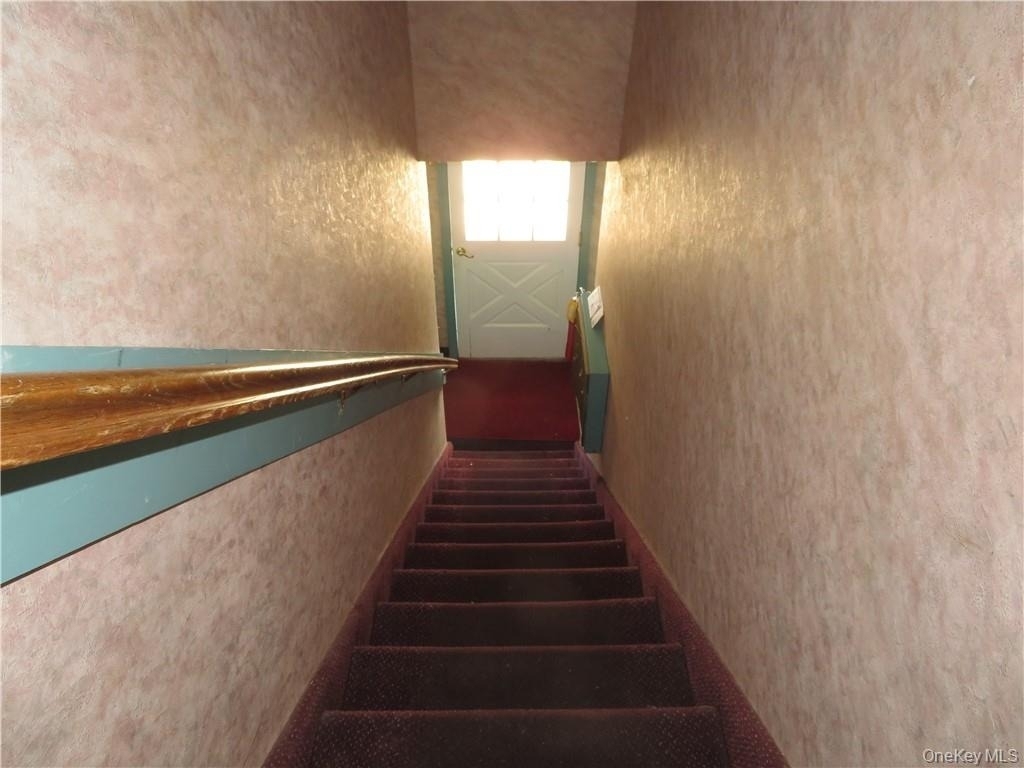 101 Carpenter Avenue - Photo 1