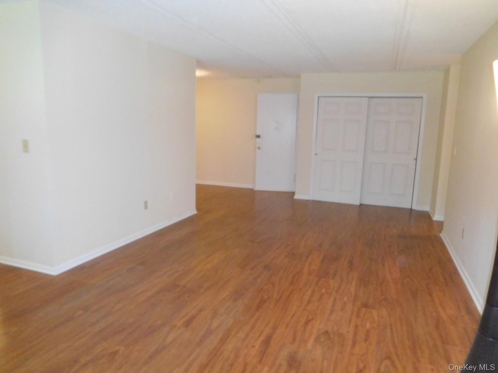 1 Consulate Drive - Photo 9