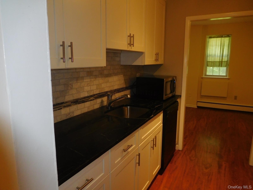 1 Consulate Drive - Photo 6