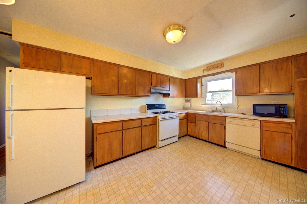 870 Garfield Street - Photo 10