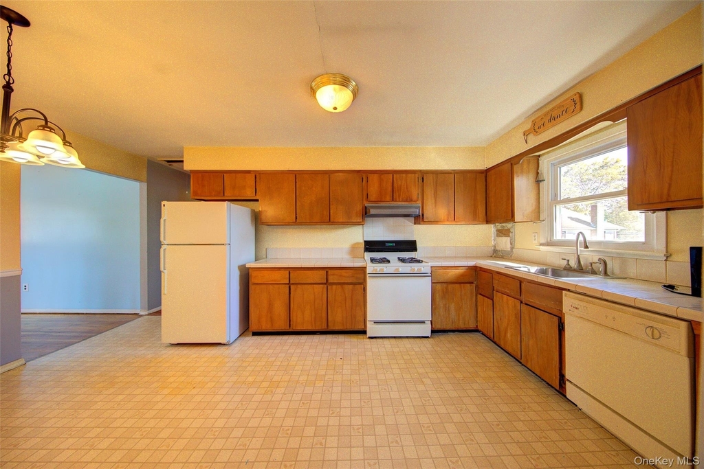 870 Garfield Street - Photo 8