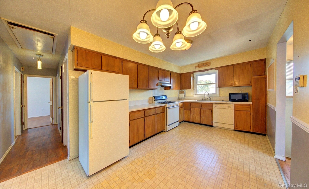 870 Garfield Street - Photo 9