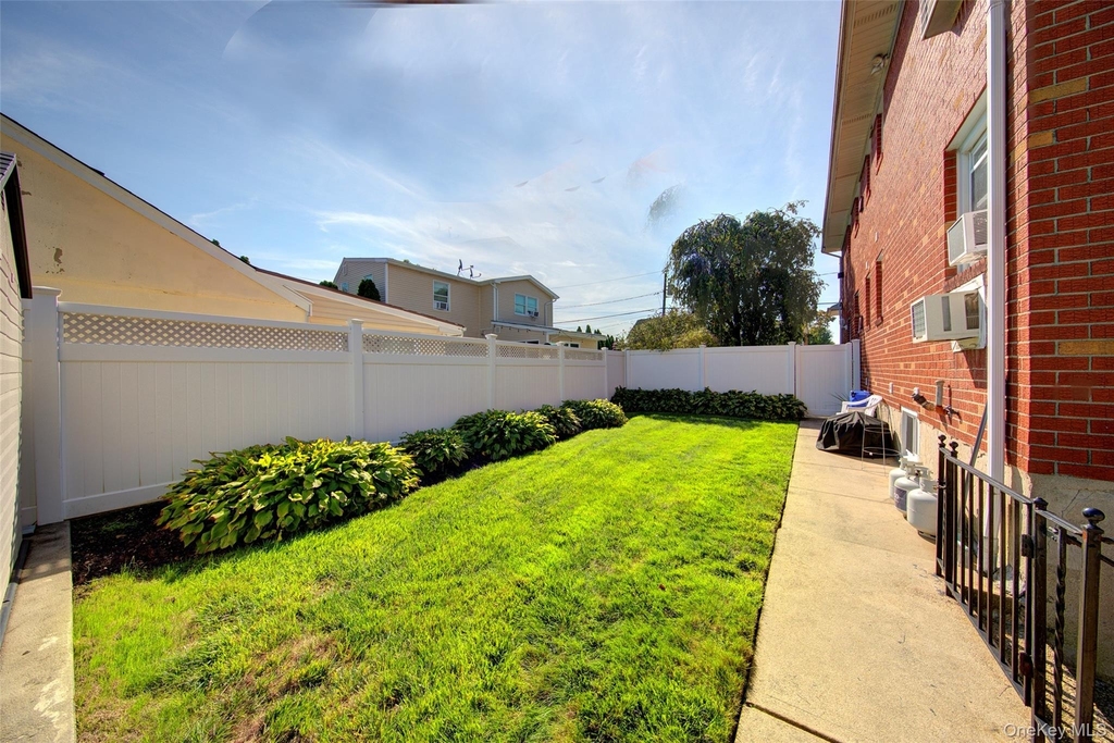 870 Garfield Street - Photo 18