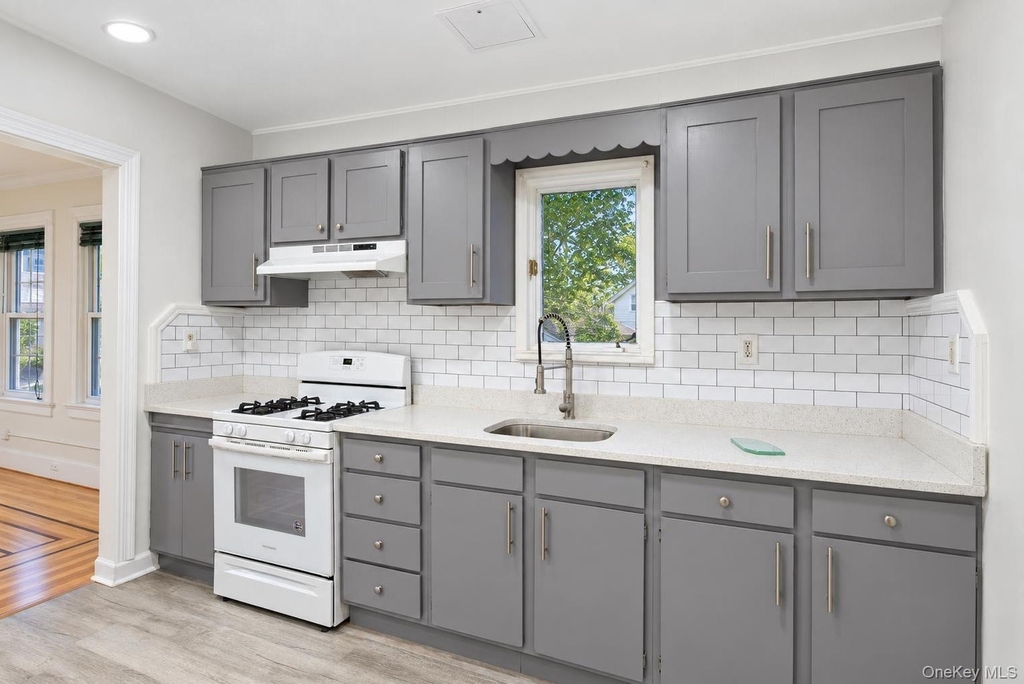 54 Ogden Street - Photo 4