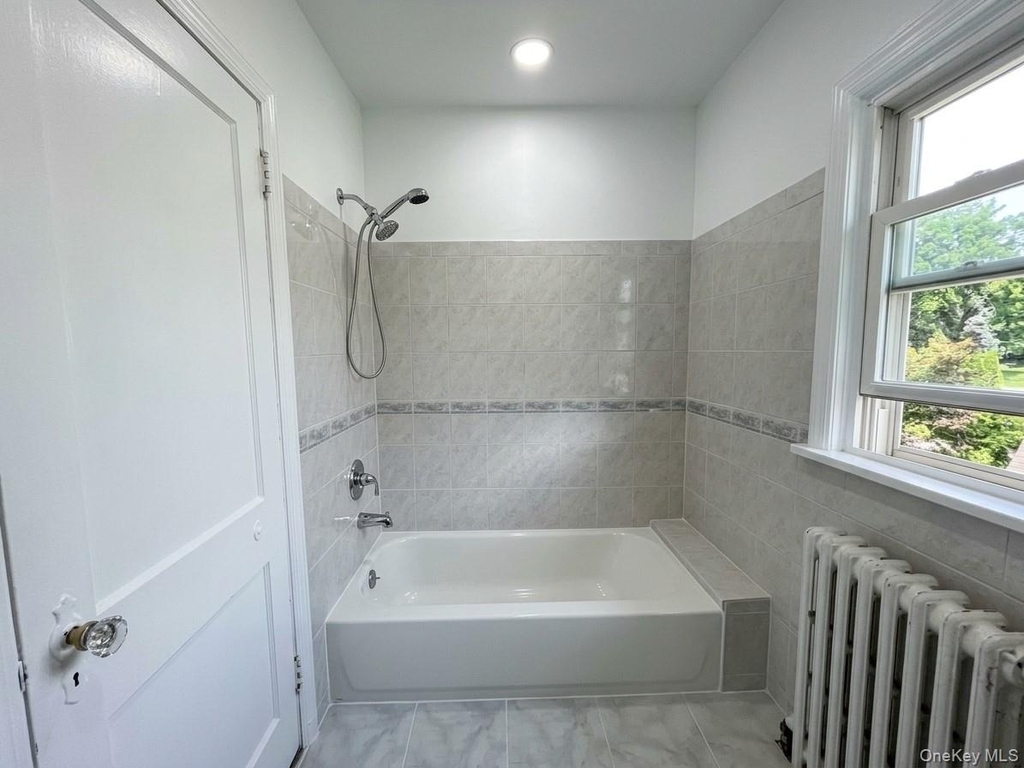 122 Greenvale Avenue - Photo 12