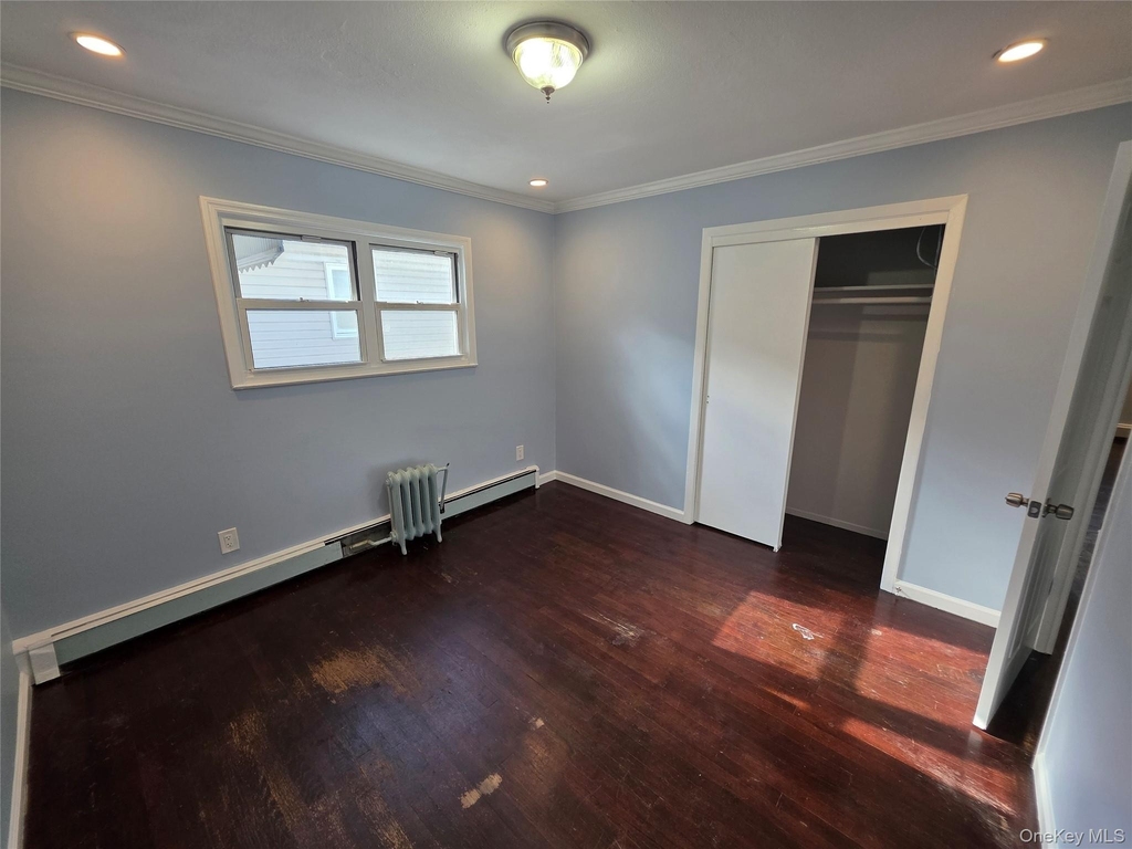 32-23 Plunkett Avenue - Photo 7
