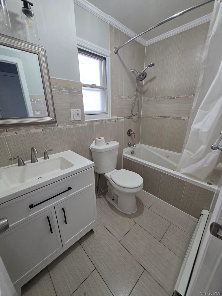 32-23 Plunkett Avenue - Photo 6