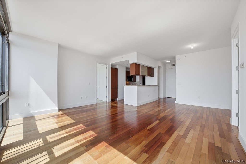 175 Huguenot Street - Photo 1