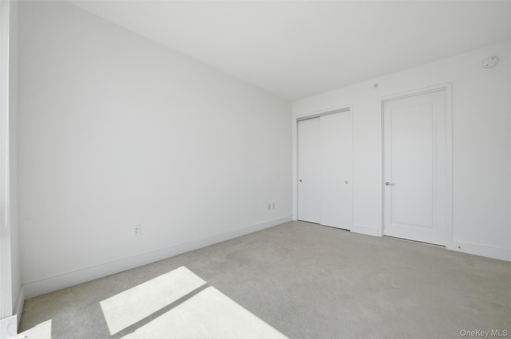 175 Huguenot Street - Photo 8