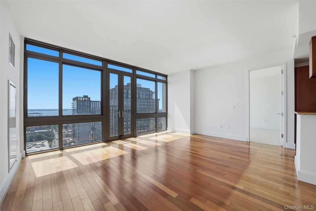 175 Huguenot Street - Photo 3