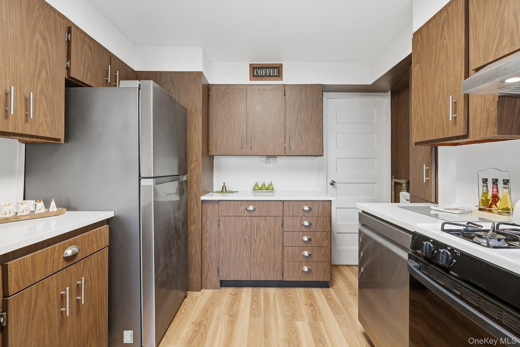 82 Quinby Avenue - Photo 14