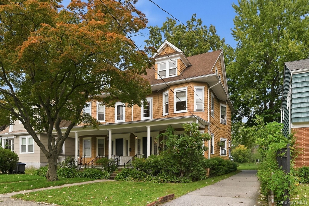82 Quinby Avenue - Photo 1