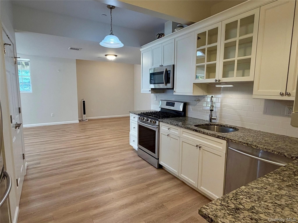 39 Waterview Drive - Photo 1