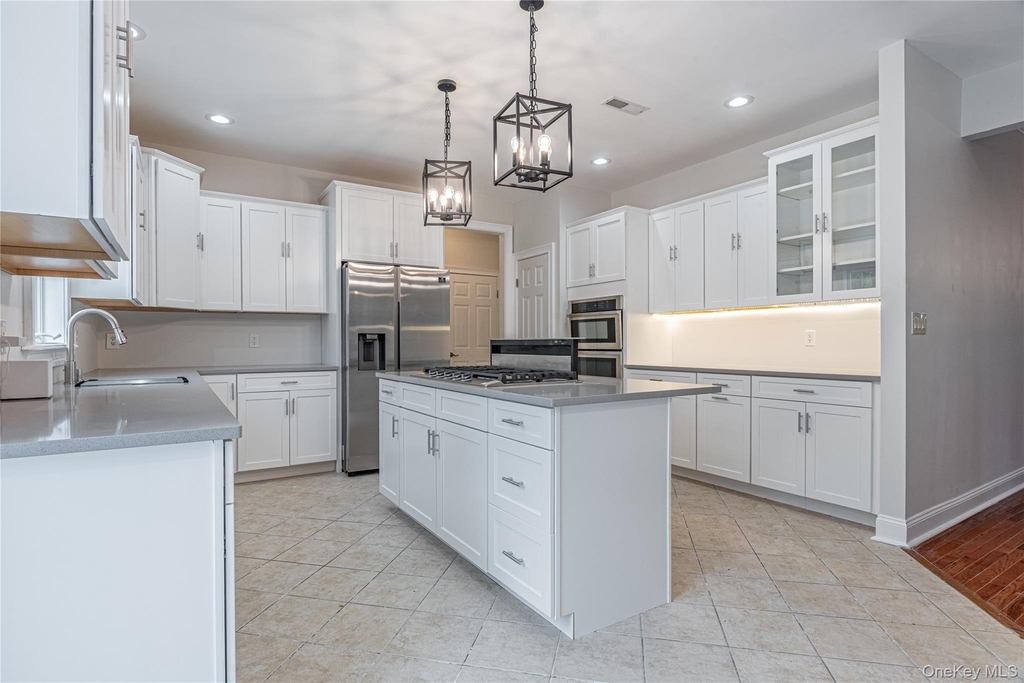 86 Victoria Drive - Photo 13