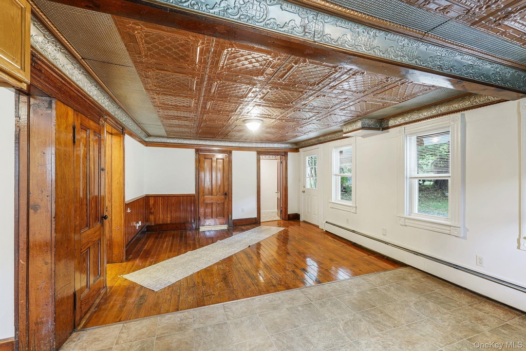 708 Burlingham Road - Photo 10