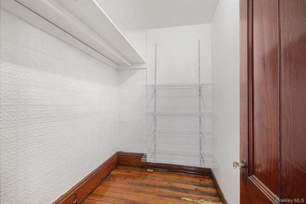 708 Burlingham Road - Photo 22