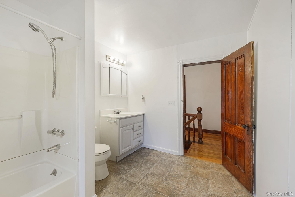 708 Burlingham Road - Photo 19