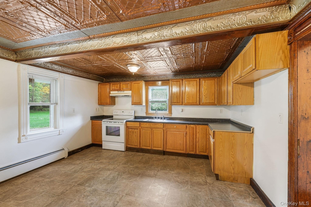 708 Burlingham Road - Photo 9