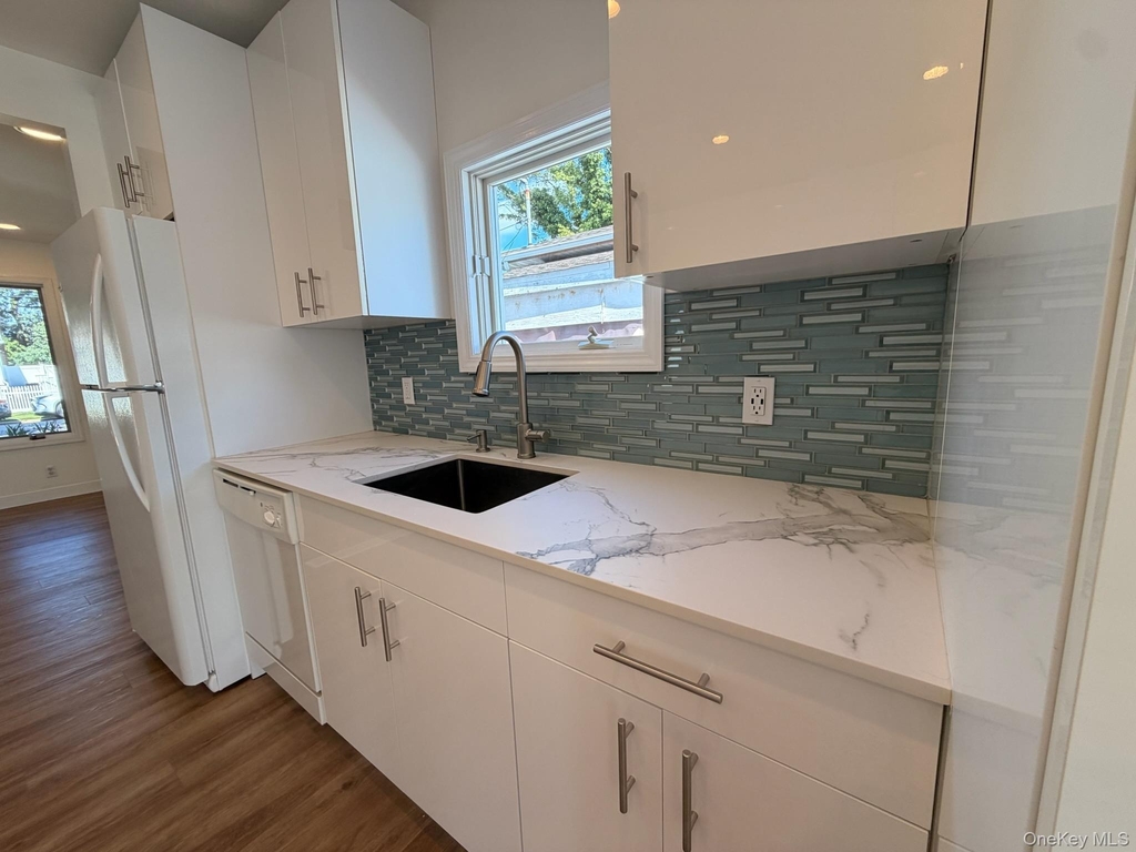 8 Michel Avenue - Photo 28