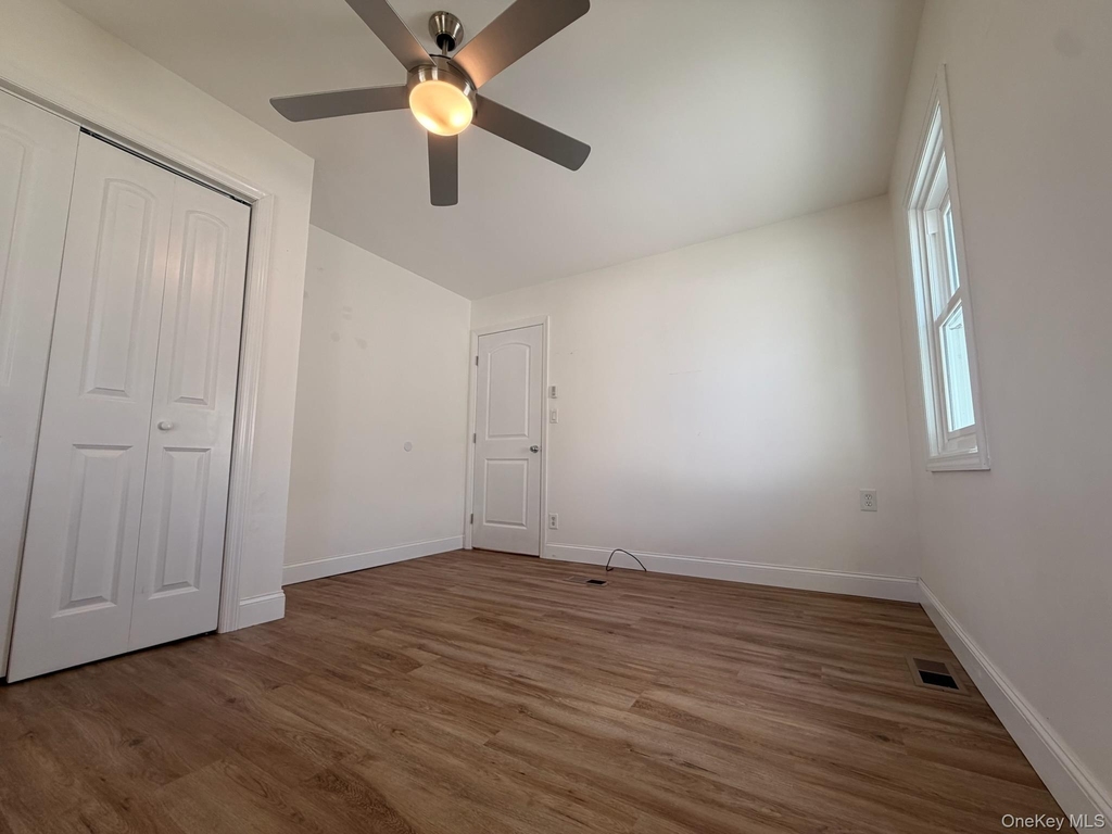 8 Michel Avenue - Photo 38
