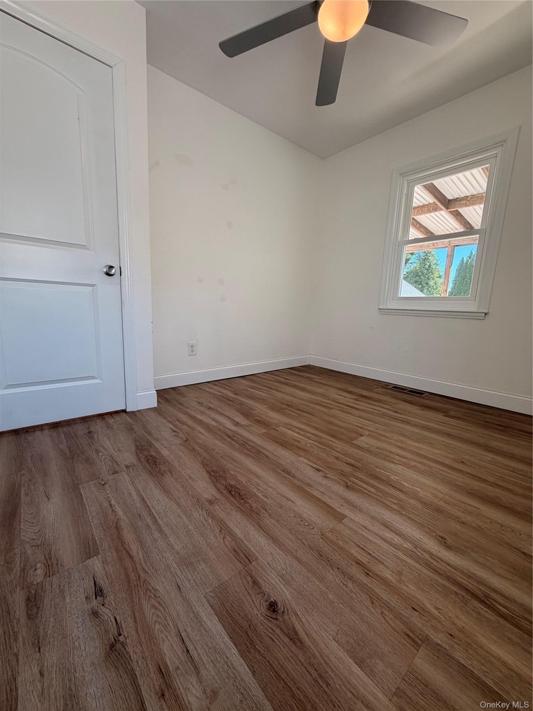 8 Michel Avenue - Photo 48