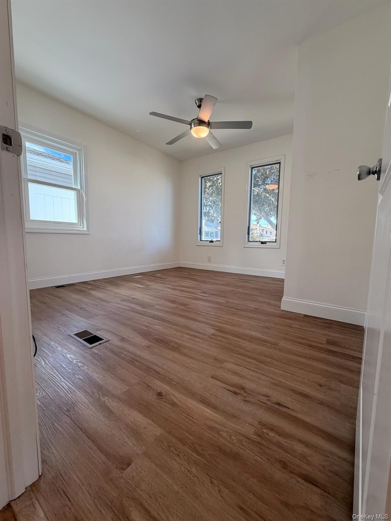 8 Michel Avenue - Photo 37