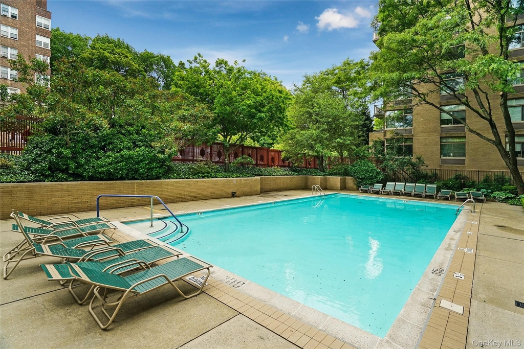 35 N Chatsworth Avenue - Photo 20