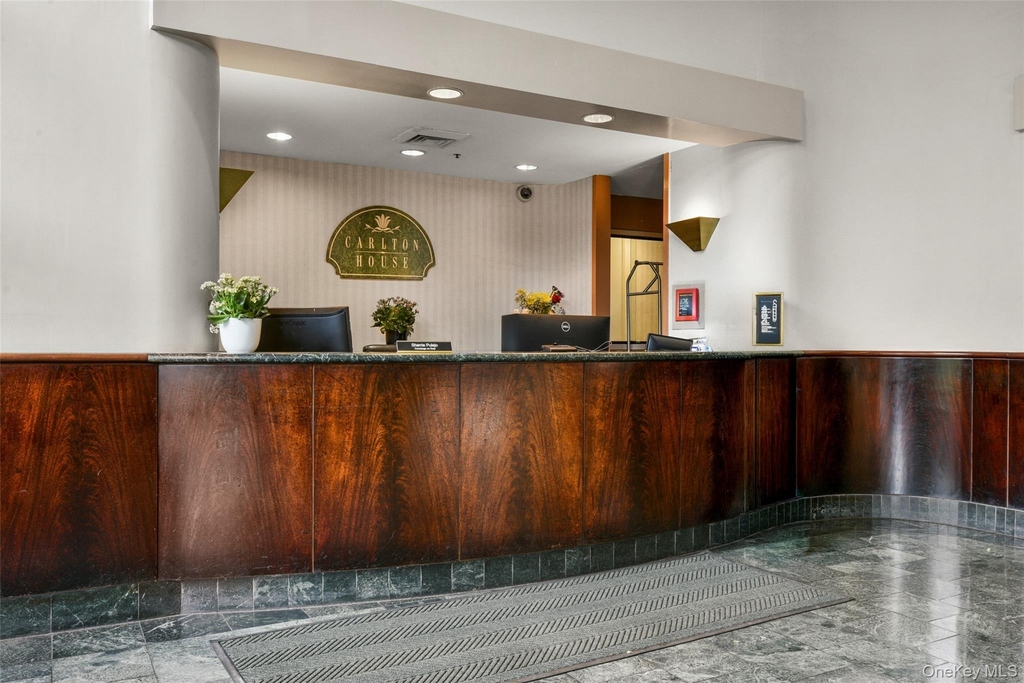 35 N Chatsworth Avenue - Photo 3