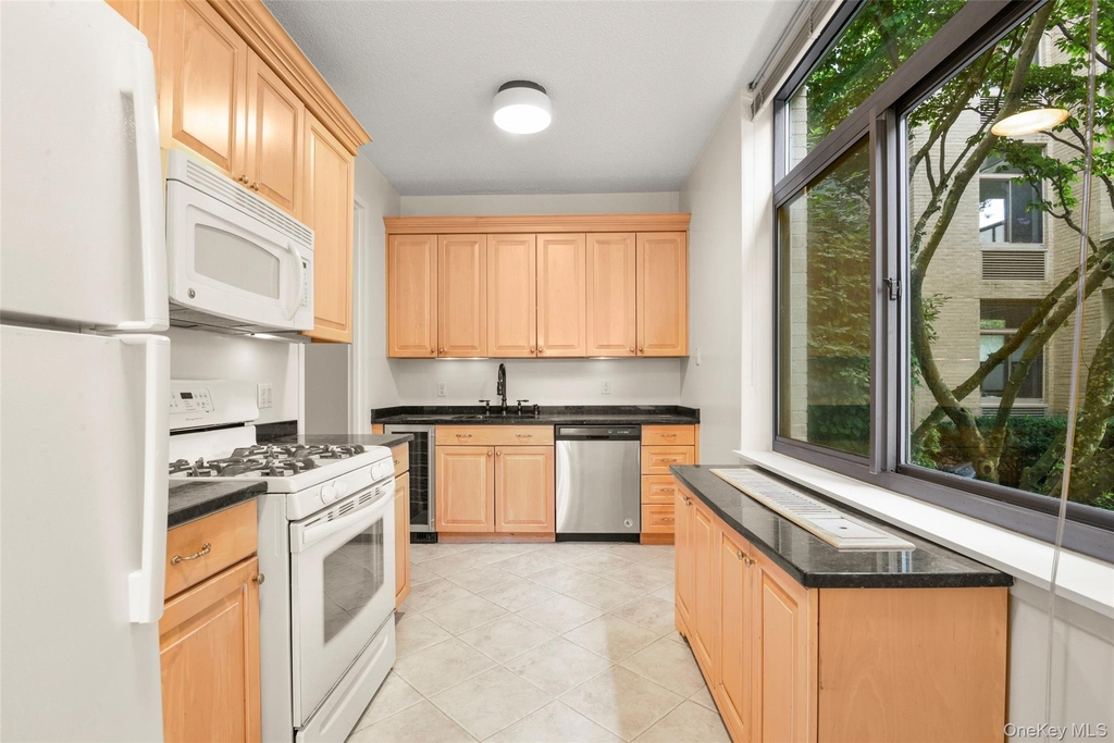 35 N Chatsworth Avenue - Photo 9