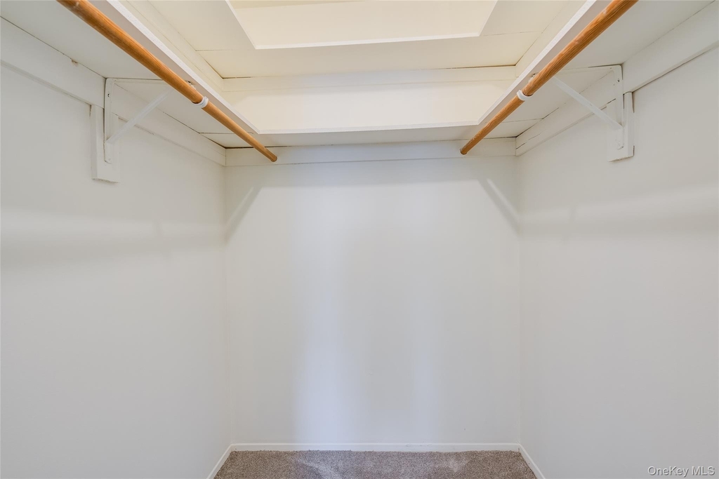 122 Woodlake Drive W - Photo 9