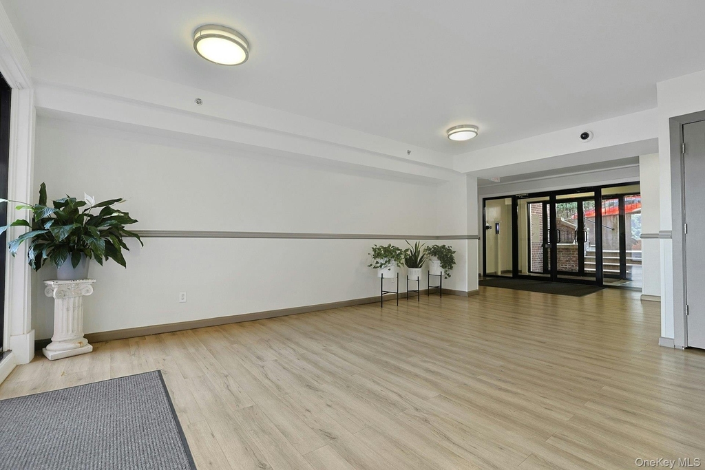 1 Hawley Terrace - Photo 2