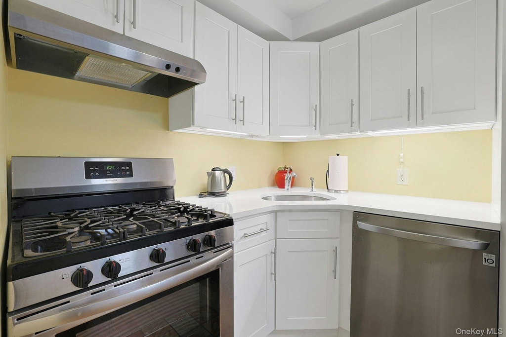1 Hawley Terrace - Photo 17