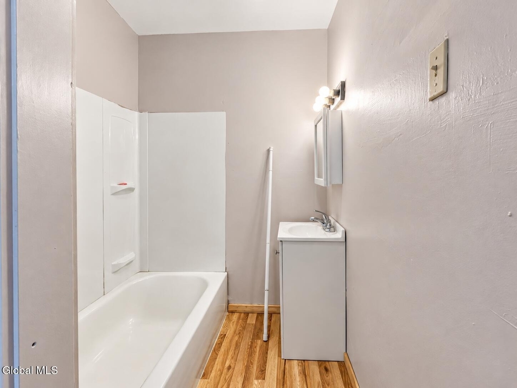 359-361 Forest Avenue - Photo 9